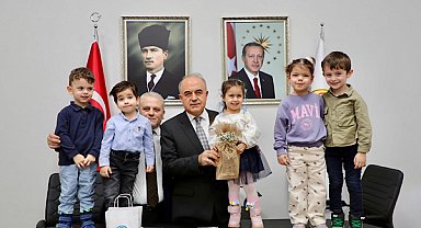 Anaokulu öğrencilerden Vali Erol’a 10 Ocak ziyareti