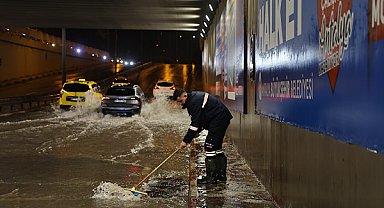 Antalya’da şiddetli yağışlara 714 personel ve 334 araçla müdahale edildi