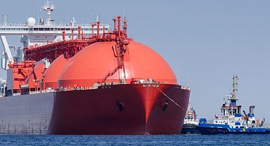 Avrupa hükümetleri doğal gaz ithal ederek Ukrayna'daki savaşı körüklemekle suçlanıyor