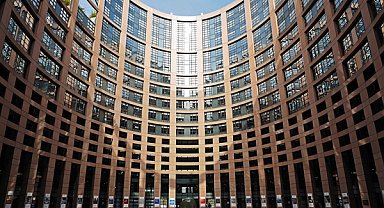 Avrupa Parlamentosu, İran'ın protestoculara yönelik baskısını kınadı