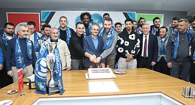 Başkan Çiftçi, Çayırova Belediyesi Basketbol Takımı ile buluştu