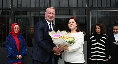 Başkan Karabatı, Adnan Menderes Ortaokulu'nu ziyaret etti