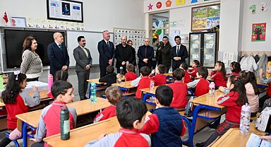 Başkan Karabatı, karne dağıtım törenine katıldı