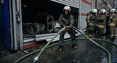 Buca’daki depo yangını söndürüldü