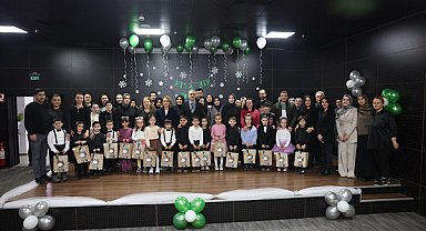 Çayırova’daki çocuk kulüplerinde karne dağıtımı yapıldı