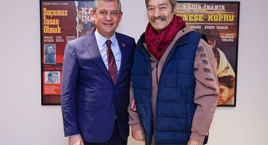 CHP Genel Başkanı Özel, Kadir İnanır’ı ziyaret etti