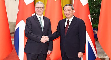 Çin ve İngiltere başbakanları bir araya geldi