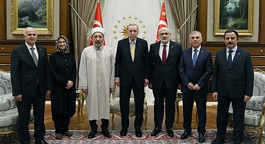 Cumhurbaşkanı Erdoğan, Diyanet İşleri Başkanı Safi Arpaguş’u kabul etti