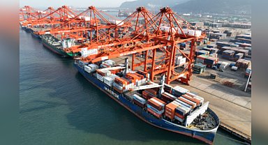 Dış ticaret hacmi aralık ayında 760 milyar doları aştı