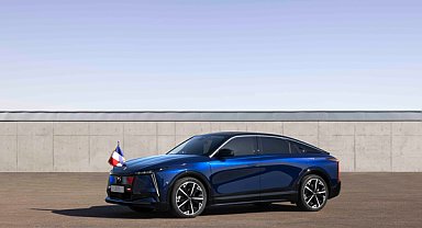 DS Automobiles’den 50. Retromobile’a özel başkanlık seçkisi