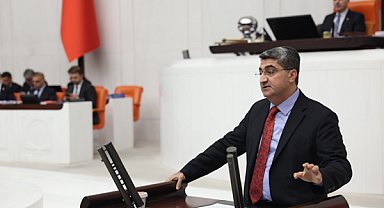 Ekmen: İthal muzda, zincir marketlerin piyasayı bozan baskın yapısı sürmekte