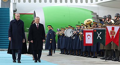 Erdoğan, Özbekistan Cumhurbaşkanı Mirziyoyev ile bir araya geldi