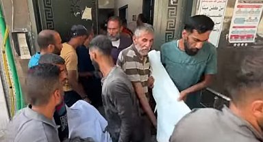 Gazze'de İsrail saldırılarında en az 12 kişi öldü