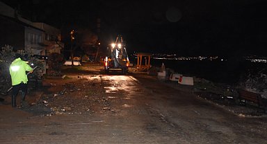 Gemlik'te fırtına sonrası temizlik çalışması başladı