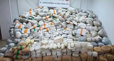 Hakkari’de 860 kilogram uyuşturucu ele geçirildi 