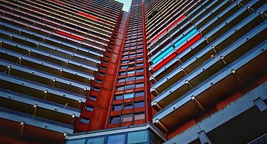 HSBC Analisti: Altın 2026'nın ilk yarısında 5.000 dolara yükselebilir