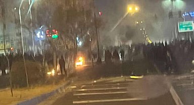 İran iki günlüğüne idamları durdurdu