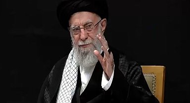 İran'ın dini lideri, son protestolarda binlerce kişinin öldüğünü kabul etti