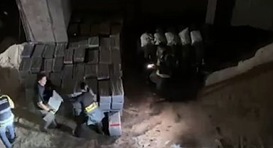  İspanyol polisi, Kanarya Adaları açıklarında bir gemide 10 ton uyuşturucu ele geçirdi