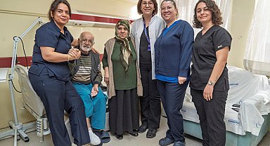 İzmir’de 83 yaşındaki hasta 90 günlük tedaviyle sağlığına kavuştu
