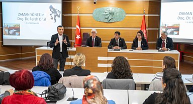 İzmirli muhtarlar Bornova Muhtarlar Akademisi’nde buluştu