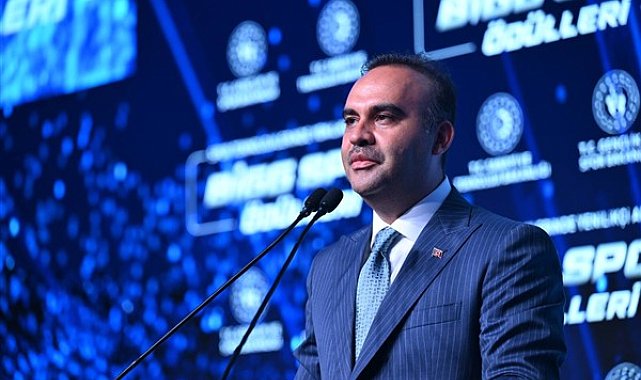 Kacır, Uluslararası Uzay Federasyonu Genel Sekreteri Feichtinger ile görüştü