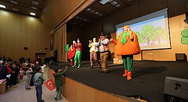 Karaman’da çocuklara ücretsiz tiyatro etkinliği