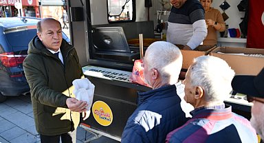 Keşan’da Miraç Kandili dolayısıyla lokma dağıtıldı