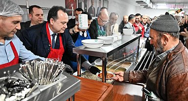 Kırkağaç'ta Kent Lokantası, Halk Mandıra ve Halk Ekmek Büfesi hizmete açıldı