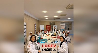 LÖSEV anneleri Bez Çanta Atölyesi'nde bir araya geldi