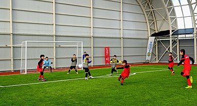 Malatya'da 'Minikler Yarıyıl Futbol Şenliği' turnuvası başladı