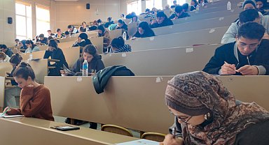 Manisa'da MSÜ adayları için deneme sınavı yapıldı