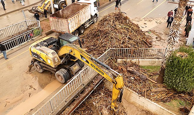 Mersin’de kuvvetli yağış ve derelerdeki taşkınlara müdahale edildi