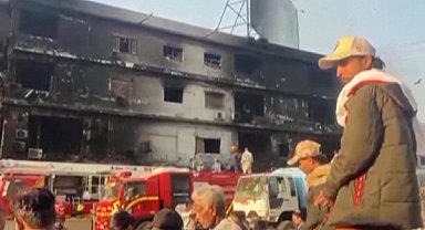 Pakistan'daki yangında hayatını kaybedenlerin sayısı 60’a yükseldi 