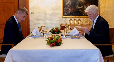 Pavel, Başbakan Babis ile görüştü