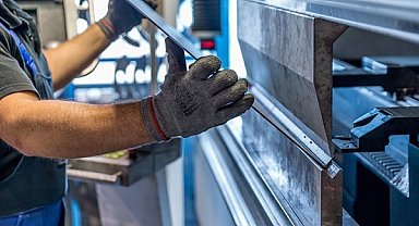 Sanayi üretimi aylık yüzde 2,5, yıllık yüzde 2,4 yükseldi 