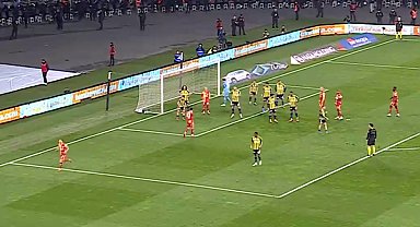 Süper Kupa Finali'nde ilk yarı Fenerbahçe’nin 1-0 üstünlüğüyle sona erdi