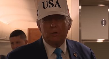 Trump, İran'la iş yapan ülkelere derhal yüzde 25 gümrük vergisi uygulayacak