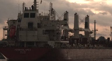 Trump, Küba'ya petrol satan ülkelere gümrük vergisi uygulama tehdidinde bulundu