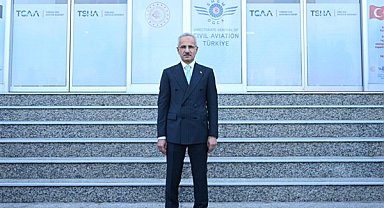 Uraloğlu: Partimize katılan yeni dava arkadaşlarımıza rozetlerini taktık