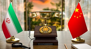 Wang Yi, İranlı mevkidaşıyla telefonda görüştü