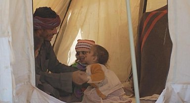 Yemen’in Marib kentindeki kamplarda soğuk hava etkili oluyor
