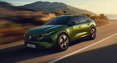 Yeni Peugeot 408 konforu zirveye taşıyor