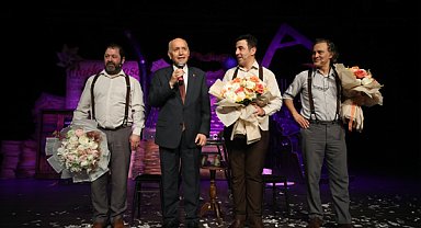 Yenimahalle Tiyatro Festivali devam ediyor