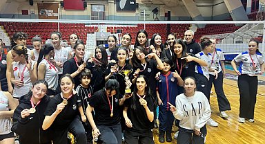ABBSK Genç Kızlar Voleybol Takımı şampiyon oldu