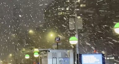 ABD'de güçlü kış fırtınası nedeniyle, New York'ta seyahat yasağı ilan edildi