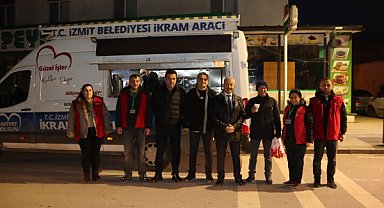 Alikahya'da sabah işe gidenlere ikramda bulunuldu