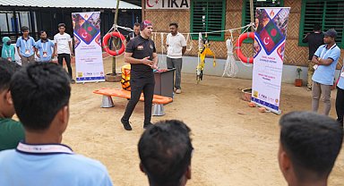 Arakanlı mültecilere afet eğitimi verildi 