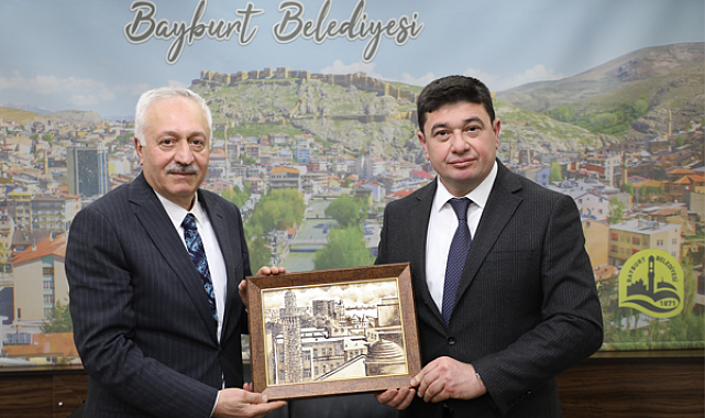 Azerbaycan Kars Başkonsolosu Aliyev'den Bayburt Belediyesi'ne ziyaret