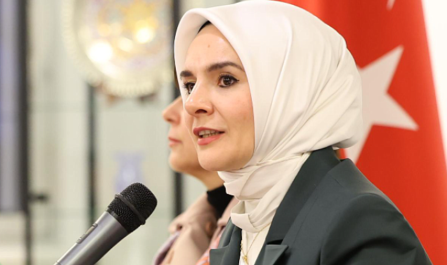 Bakan Göktaş, AK Parti Adana İl Başkanlığını ziyaret etti